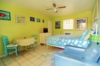 342 Polk St in Hollywood, FL - Foto de edificio - Other