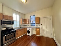 23 Ware St, Unit 2 in Cambridge, MA - Building Photo - Building Photo