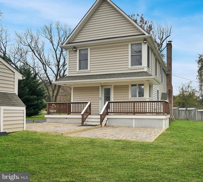 8229 Jumpers Hole Rd in Severna Park, MD - Building Photo - Building Photo