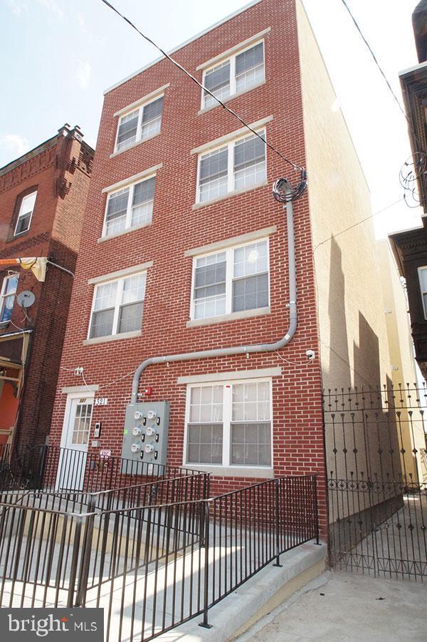 312 N 40th Street in Philadelphia, PA - Building Photo - Building Photo