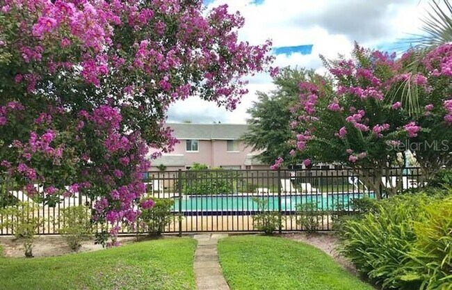 property at 525 Conway Rd