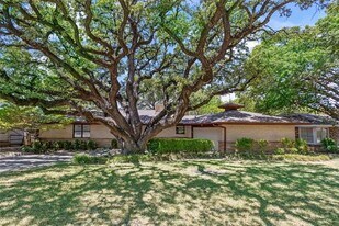 4224 Westmont Ct in Fort Worth, TX - Building Photo