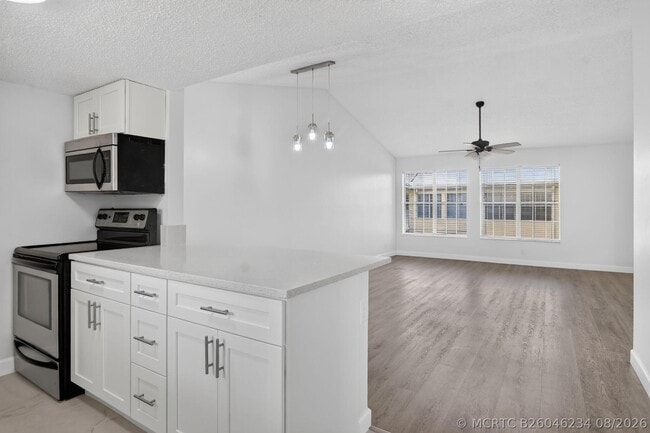 6323 La Costa Dr