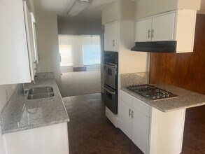 2218 Clover Park Dr in Arlington, TX - Building Photo - Building Photo