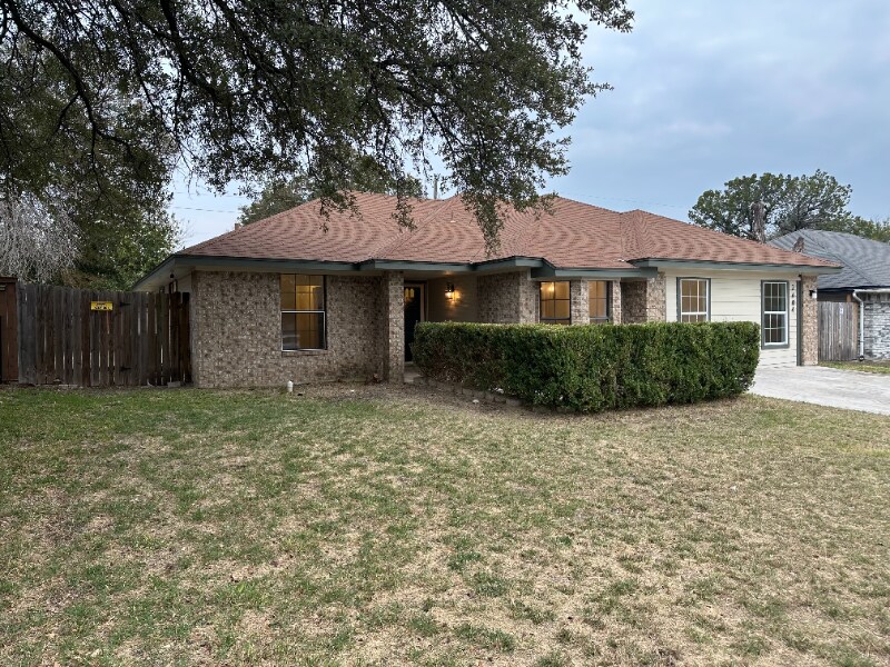 2604 Lazy Ridge Dr in Killeen, TX - Building Photo