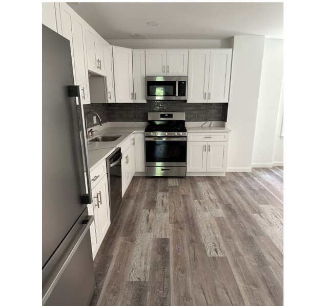 10 Boston St, Unit 2 in Boston, MA - Building Photo - Building Photo