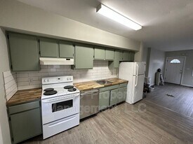 1 Salisbury St in Cortland, NY - Building Photo