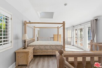 703 Trenton Dr in Beverly Hills, CA - Building Photo - Building Photo