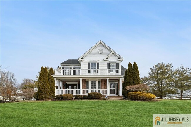 property at 10 Chamberlin Ct