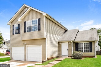 150 Hazelhurst Dr in Covington, GA - Foto de edificio - Building Photo