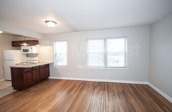 140 E 19th St in Indianapolis, IN - Foto de edificio - Building Photo