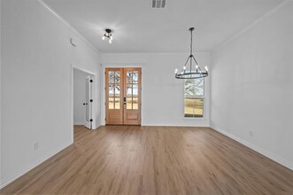 1150 Thomas in Springtown, TX - Foto de edificio - Building Photo