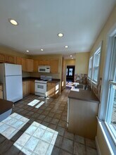 182 Palmer St, Unit 1 in Arlington, MA - Foto de edificio - Building Photo