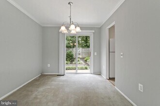 9938 Wood Wren Ct in Fairfax, VA - Building Photo - Building Photo