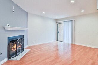 18411 Hatteras St in Los Angeles, CA - Building Photo - Building Photo