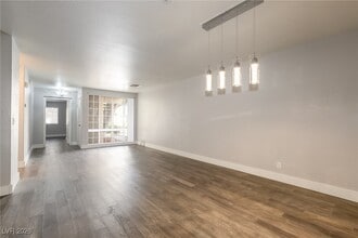 3673 Ian Thomas St in Las Vegas, NV - Building Photo - Building Photo