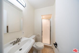 9205 Alcott St in Los Angeles, CA - Building Photo - Building Photo