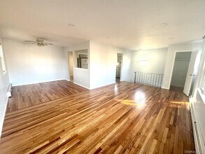 441 Atlantic Ave in East Rockaway, NY - Foto de edificio - Building Photo