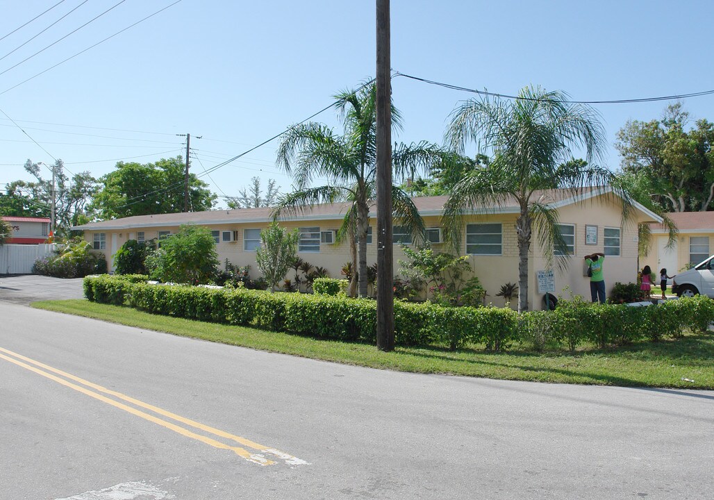 1142-1146 NE 3rd Ave in Fort Lauderdale, FL - Building Photo