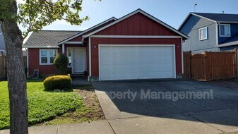 254 NE Breezy Way in Albany, OR - Building Photo