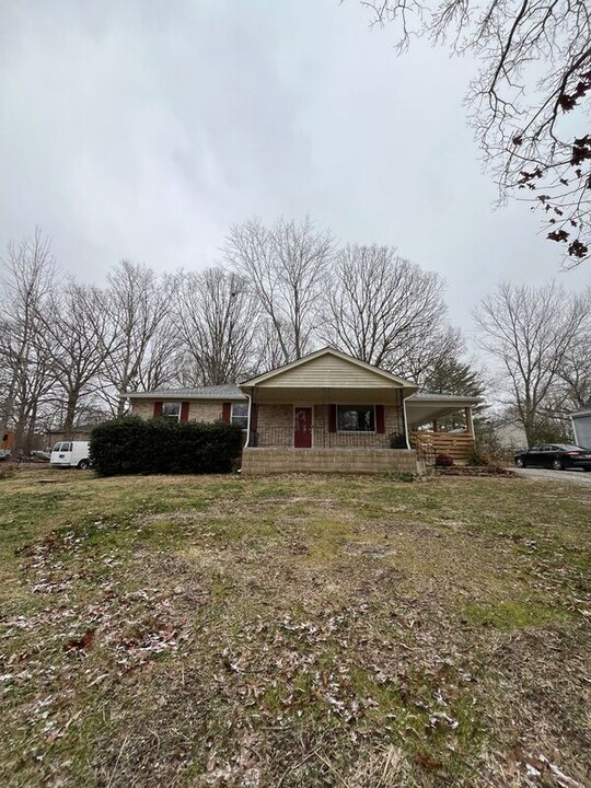 7106 Stony Brook Dr in Fairview, TN - Building Photo