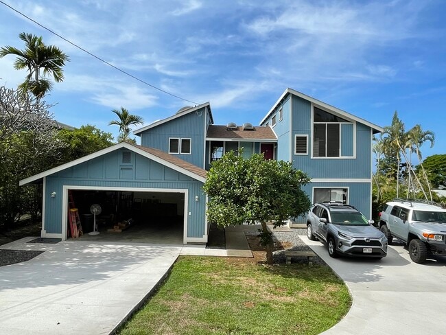 property at 75-5810 Olua Plz