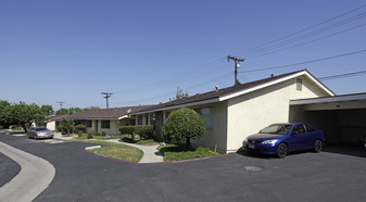 Rolling Hills Manor Apartments