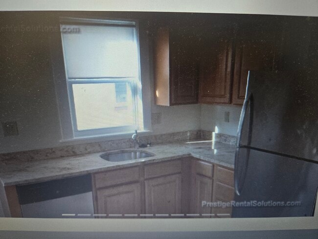 21 Roseclair St, Unit 2