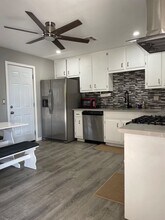 1600 N Sierra View St in Ridgecrest, CA - Building Photo - Building Photo