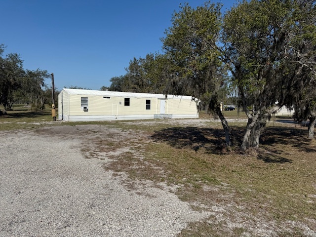 5554 Lake Buffum Rd in Lake Wales, FL - Foto de edificio