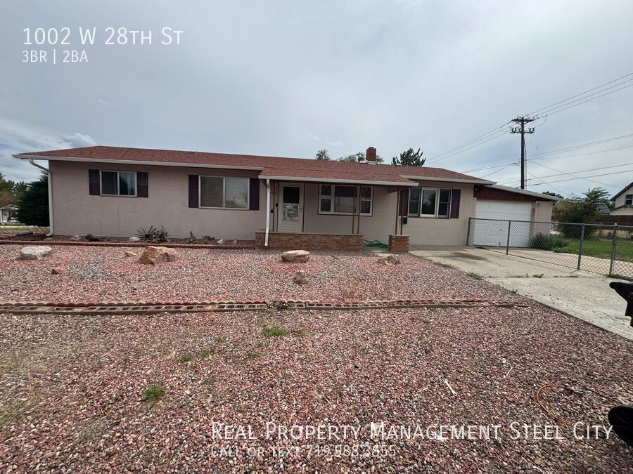 1002 W 28th St in Pueblo, CO - Building Photo