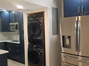 1021 Mockingbird Ln in Plantation, FL - Building Photo - Building Photo