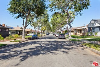 2409 W 112th St in Inglewood, CA - Building Photo - Building Photo