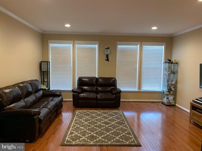 21762 Harroun Terrace in Ashburn, VA - Building Photo - Building Photo