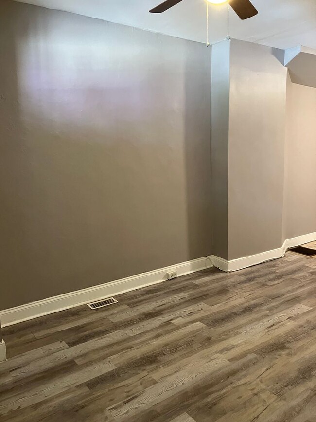 510 Eastlynne Ave in Baltimore, MD - Building Photo - Building Photo