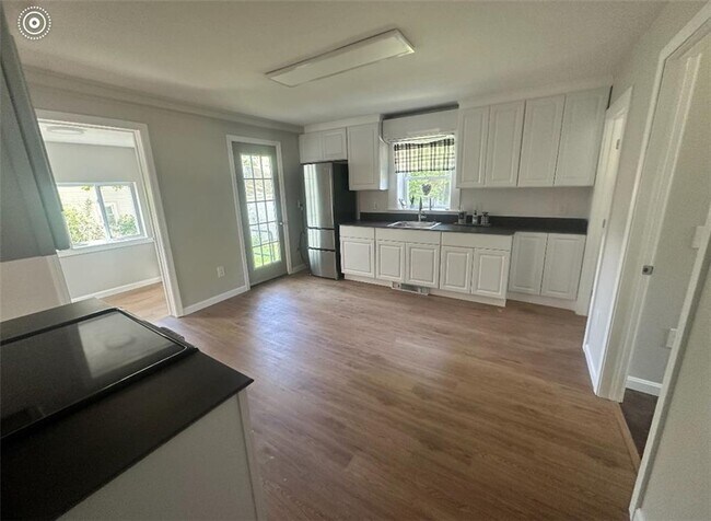 3 Eastman St, Unit 1 in Warwick, RI - Building Photo - Building Photo