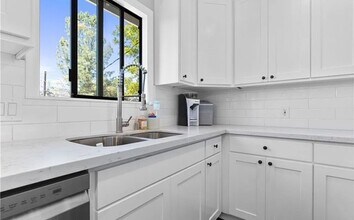 5180 Olmeda Ave in Atascadero, CA - Building Photo - Building Photo