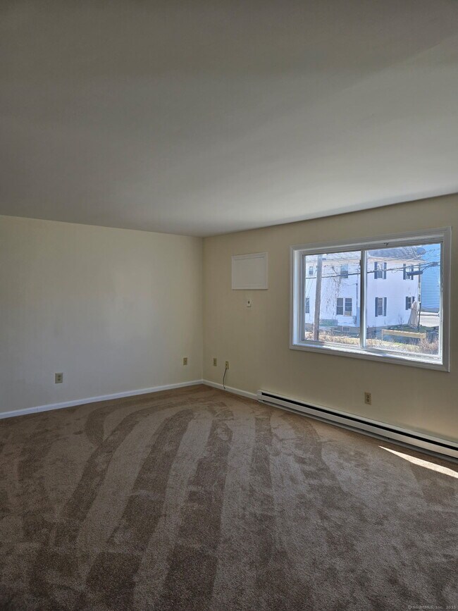 4 Merrimac St in Danbury, CT - Building Photo - Building Photo