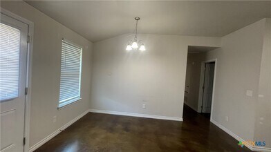 202 Lowes Blvd in Killeen, TX - Building Photo - Building Photo