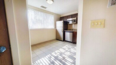 144 North Beacon St, Unit A1d in Boston, MA - Building Photo - Building Photo
