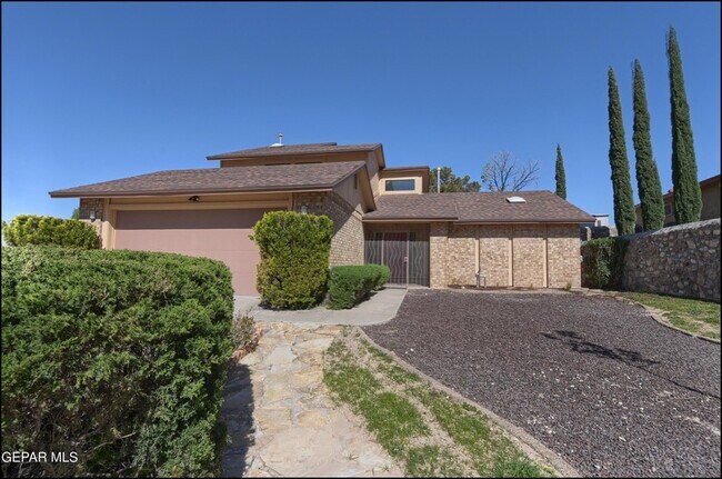 601 Firedale Ln in El Paso, TX - Building Photo - Building Photo