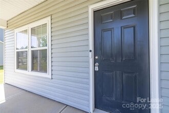 710 Yorkshire Dr, Unit 2-2214 in Albemarle, NC - Building Photo - Building Photo