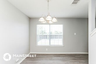 6135 Lyndell Spring in San Antonio, TX - Building Photo - Building Photo