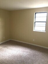 9229 Main St in Kansas City, MO - Building Photo - Building Photo