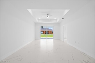 1138 Ichabod Ave in Lehigh Acres, FL - Foto de edificio - Building Photo