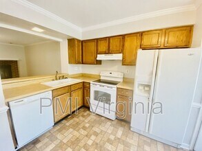 5142 Settlers Park Dr in Virginia Beach, VA - Building Photo - Building Photo