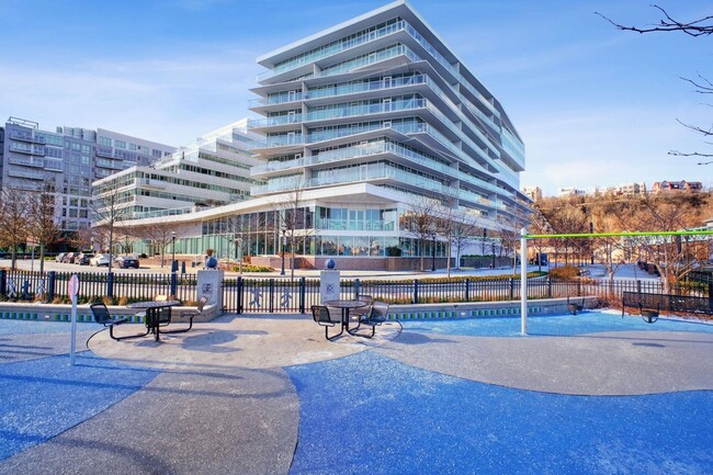 800 Ave at Port Imperial in Weehawken, NJ - Building Photo - Building Photo