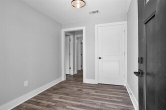 101 April Point Pl in Montgomery, TX - Foto de edificio - Building Photo