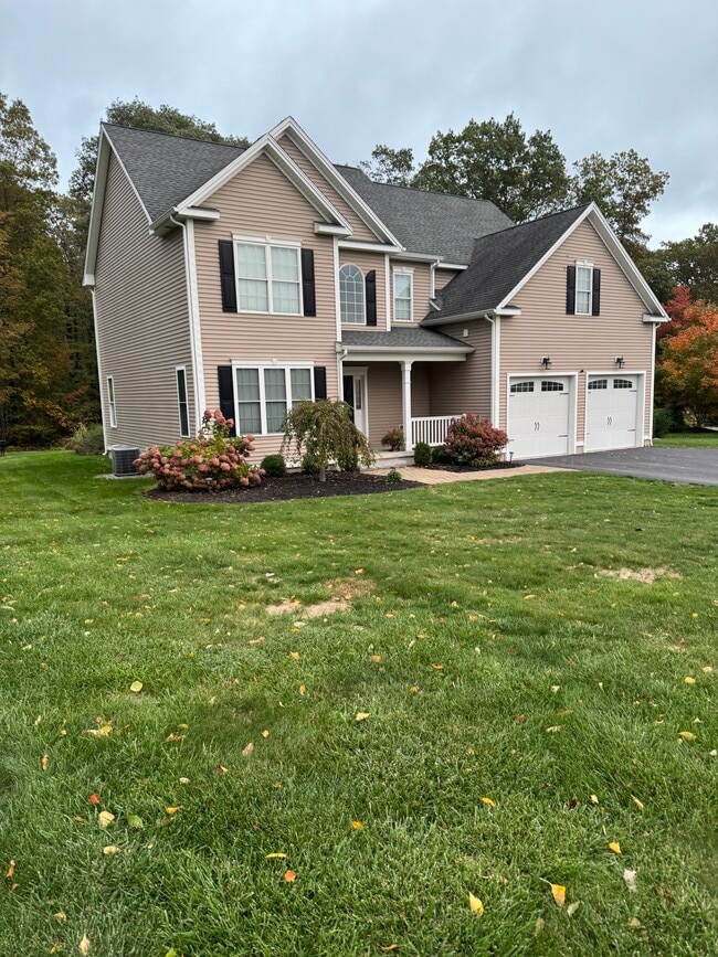 property at 4 Hinman Meadow Rd