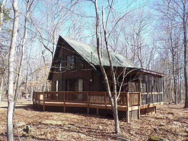 64 Hugo Dr in Albrightsville, PA - Foto de edificio - Building Photo